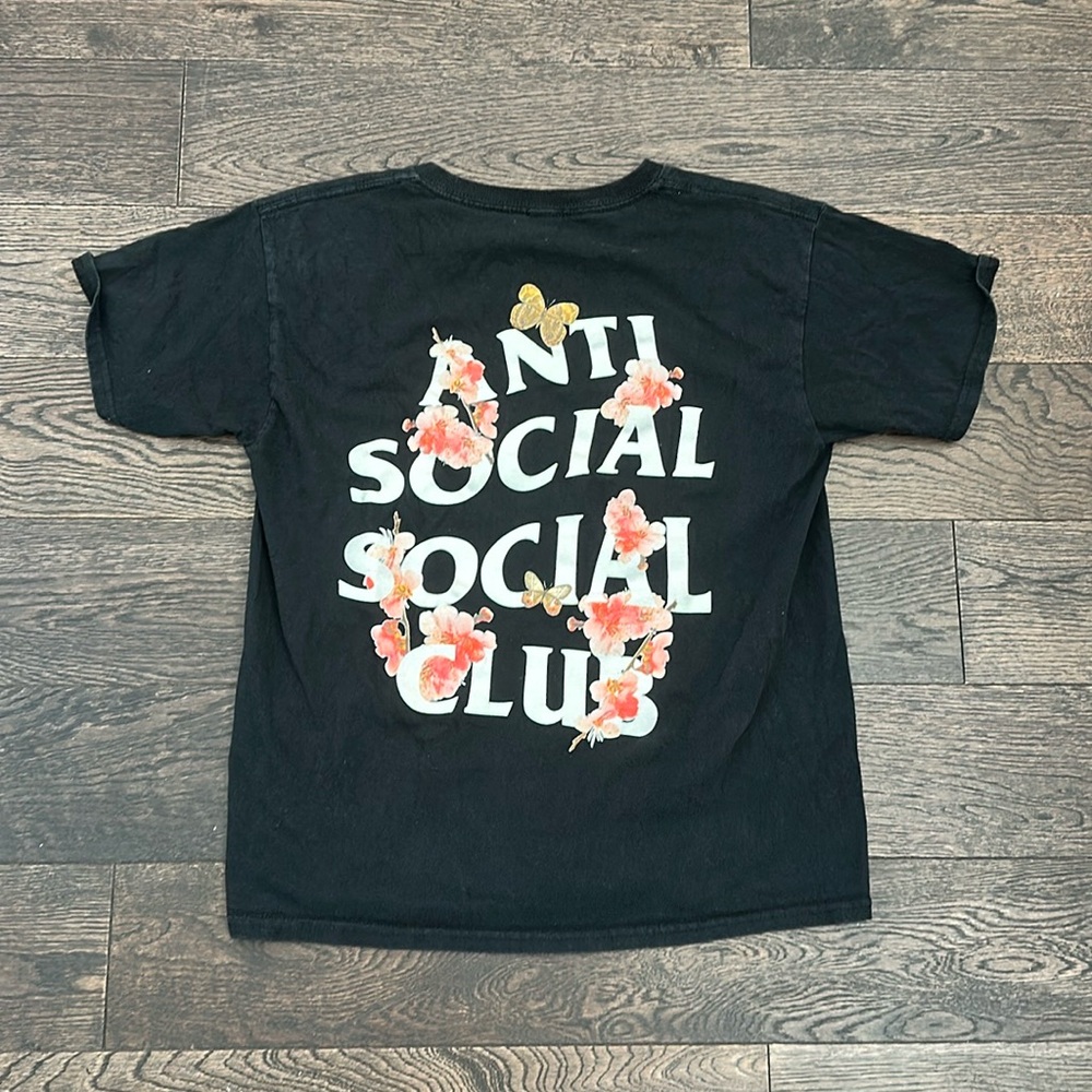 antisocial, social club, butter, butterflies, and flowers shirt extra small